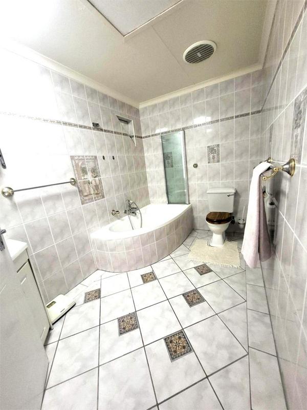 4 Bedroom Property for Sale in Port Owen Western Cape